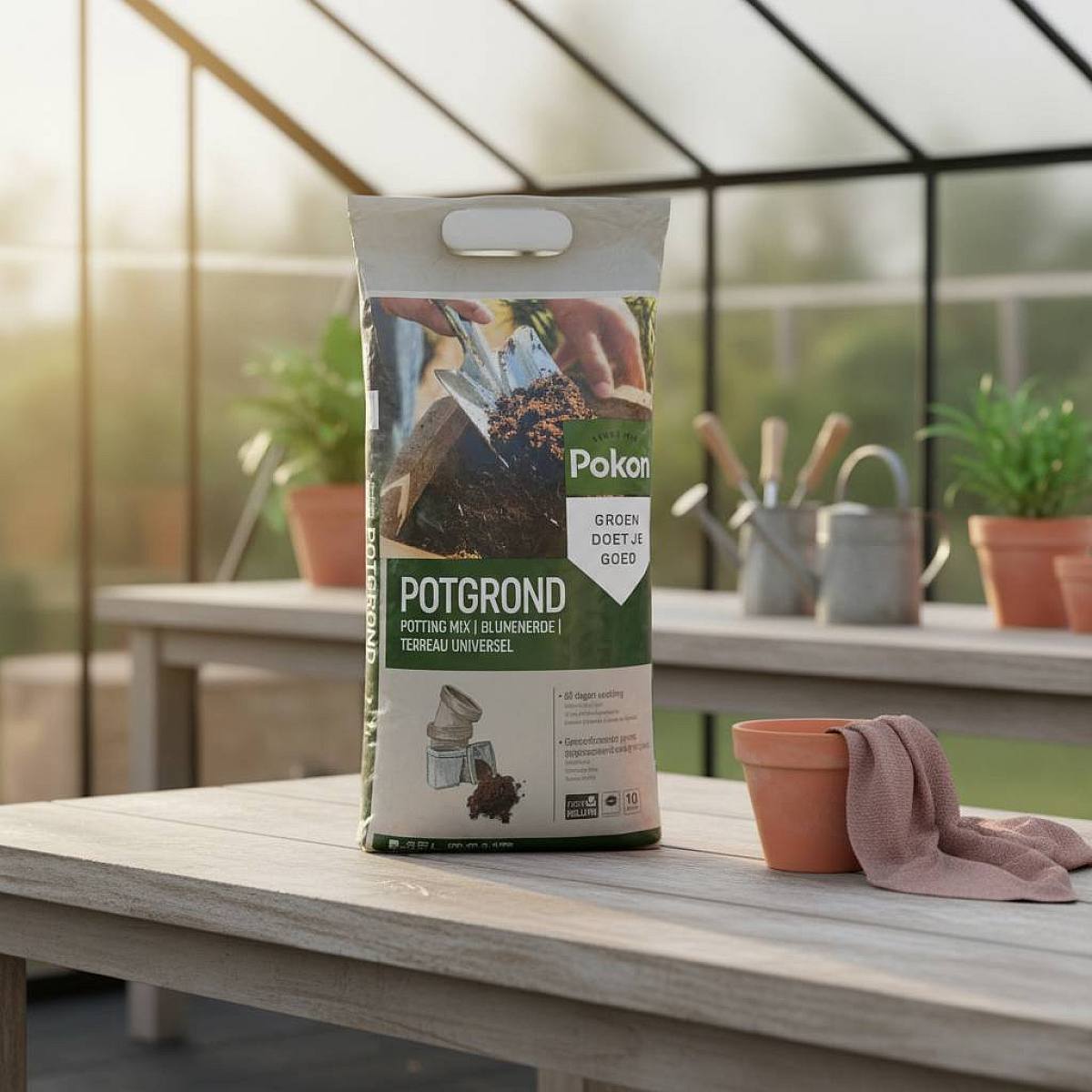 Universal Potting Soil 10L picture 0