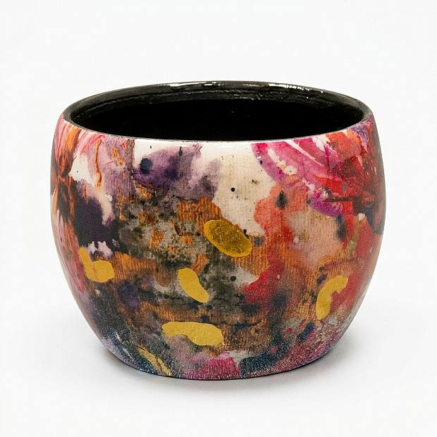 Magnolia Pot D9